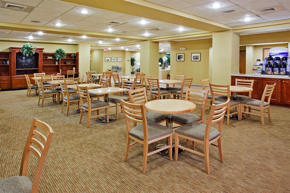 Holiday Inn Express Myrtle Beach-Broadway At The Beach By Ihg Restoran gambar